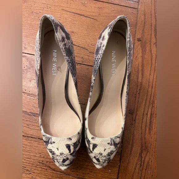 Nine West never worn snake skin heels - Picture 4 of 6